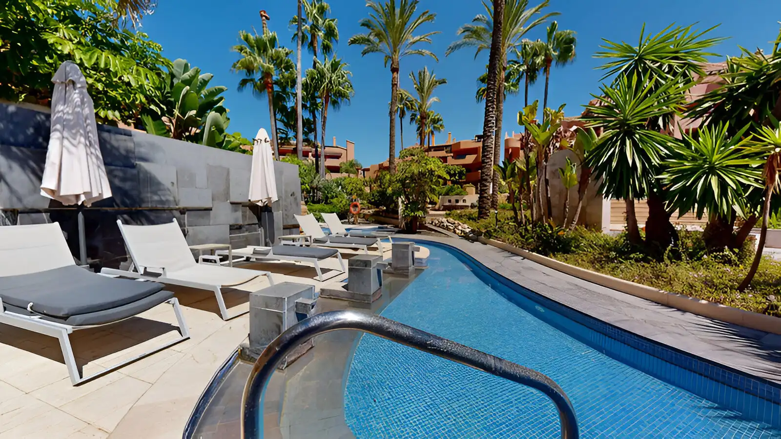 Apartament amb terrassa en venda a Estepona Pueblo, imagen 37