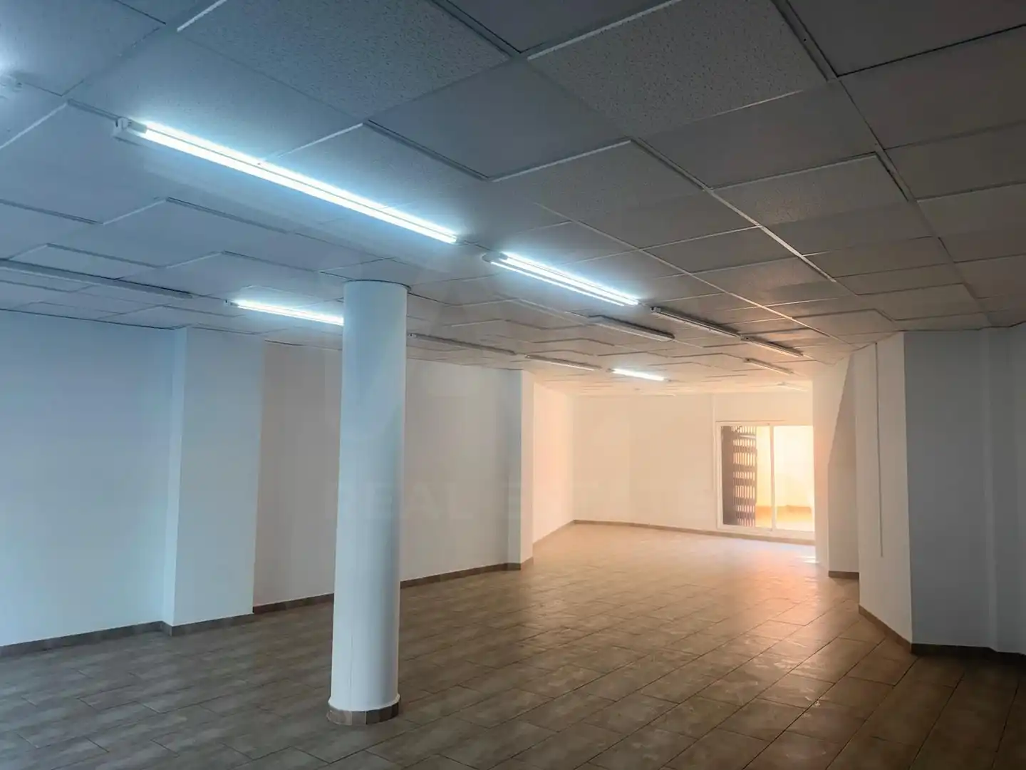 Local comercial en venda a Poble, imagen 3