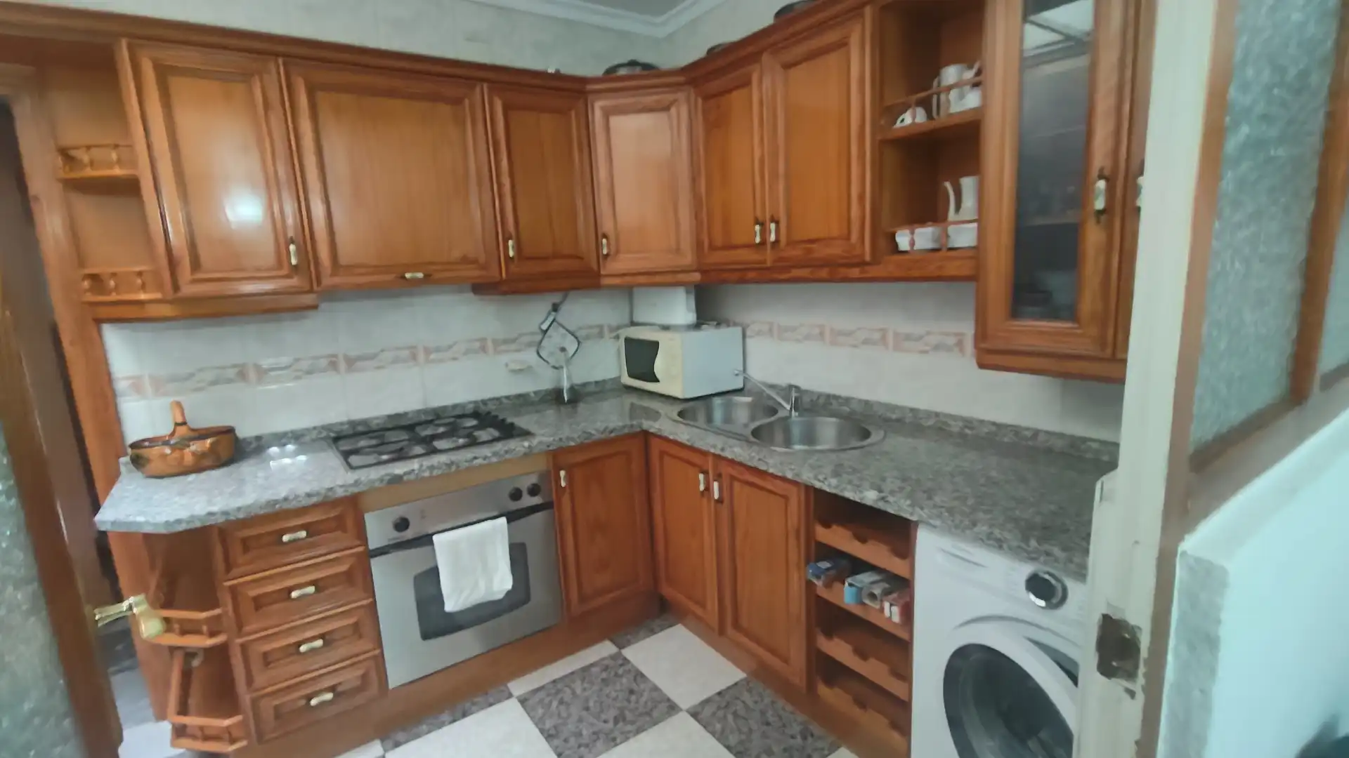 Cuina de Casa o xalet en venda en Baza amb Moblat