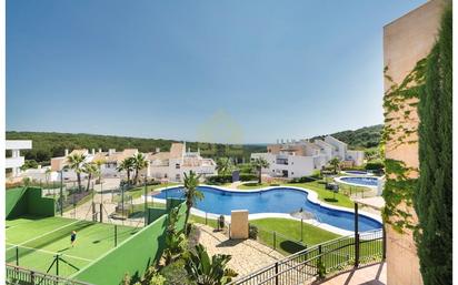 Jardí de Pis en venda en La Alcaidesa amb Aire condicionat, Terrassa i Piscina