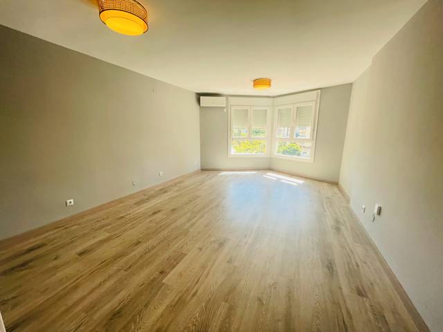 Piso en Alquiler en Carranque - Haza Cuevas