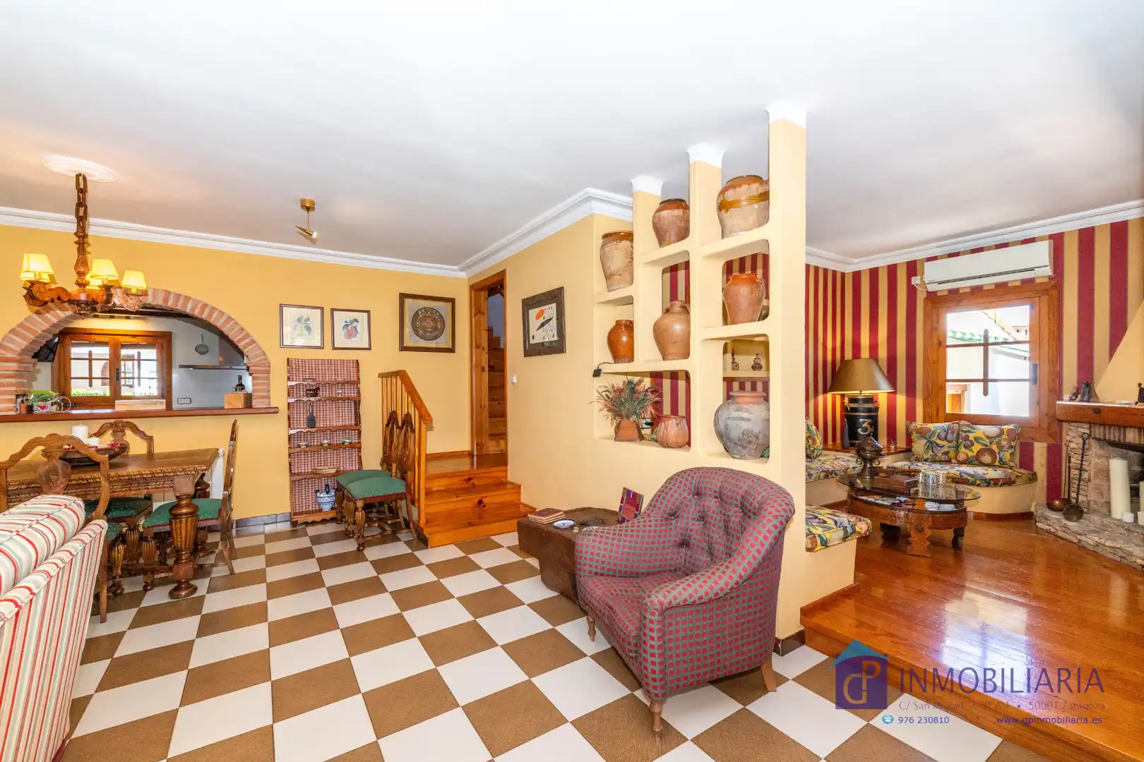 Sala de estar de Casa o chalet en venta en Quinto con Aire acondicionado, Calefacción y Jardín privado