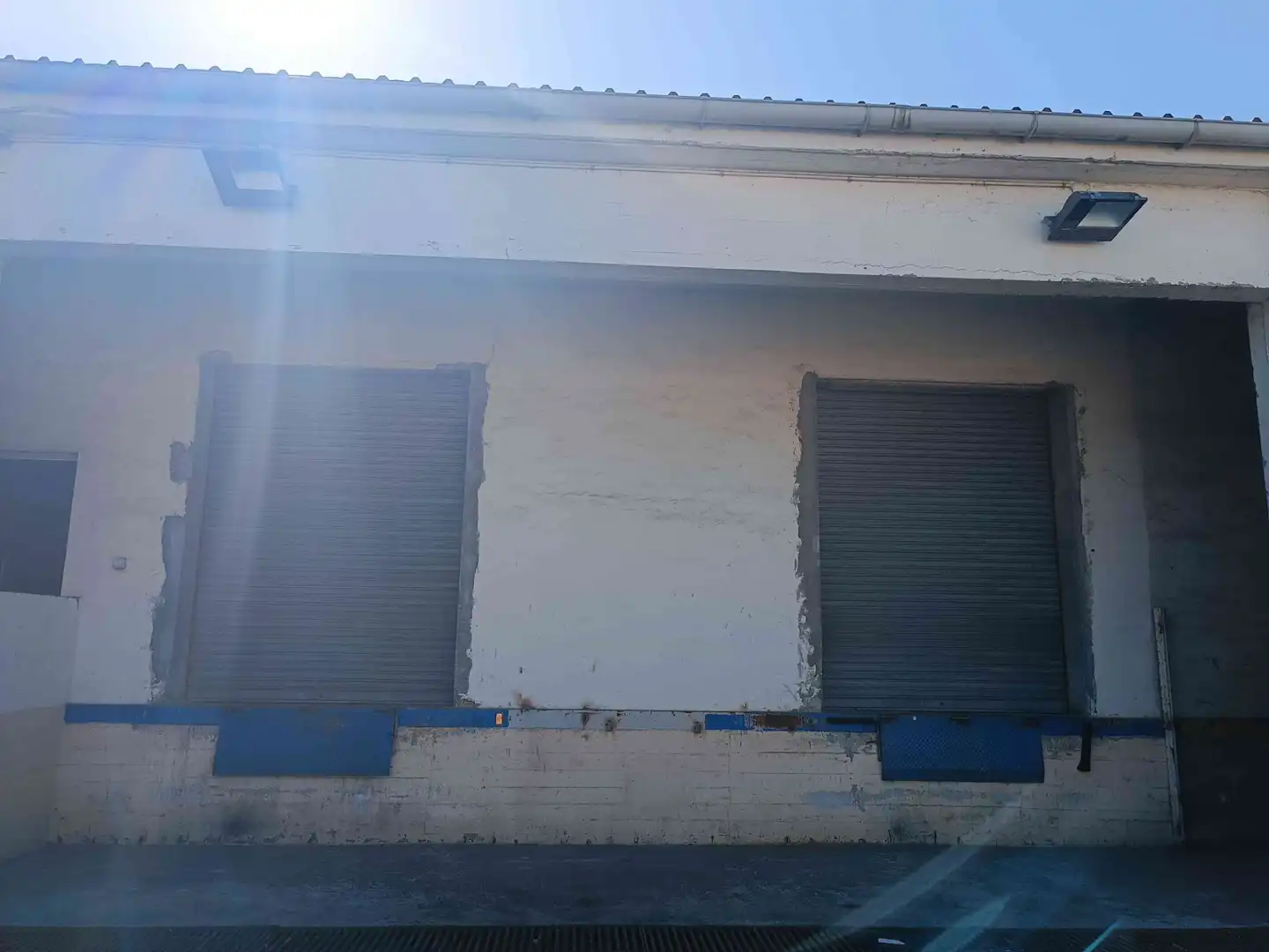 Vista exterior de Nave industrial en venta en Derio