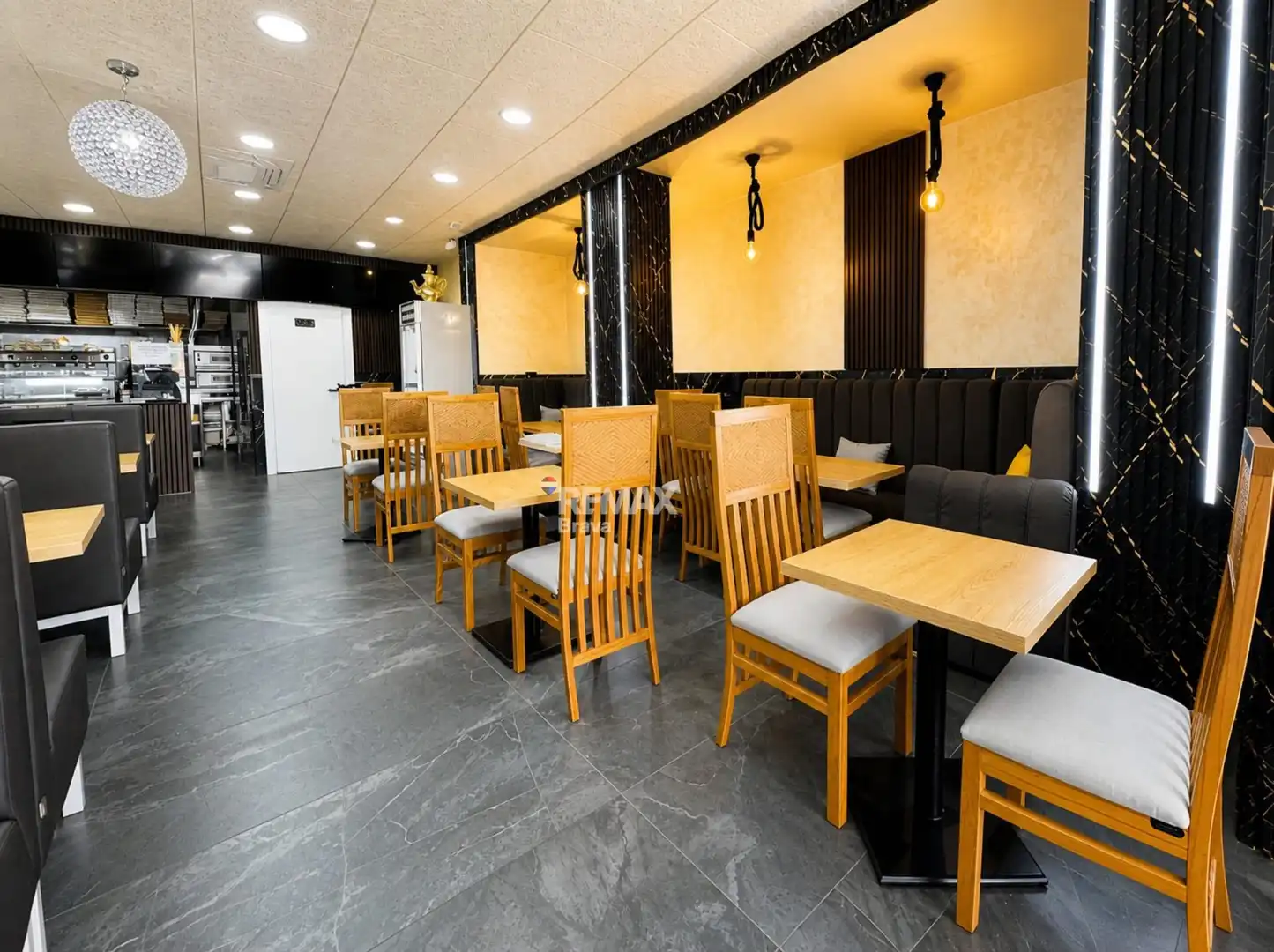 Business premises for sale in Carrer Bastiments, imagen 13