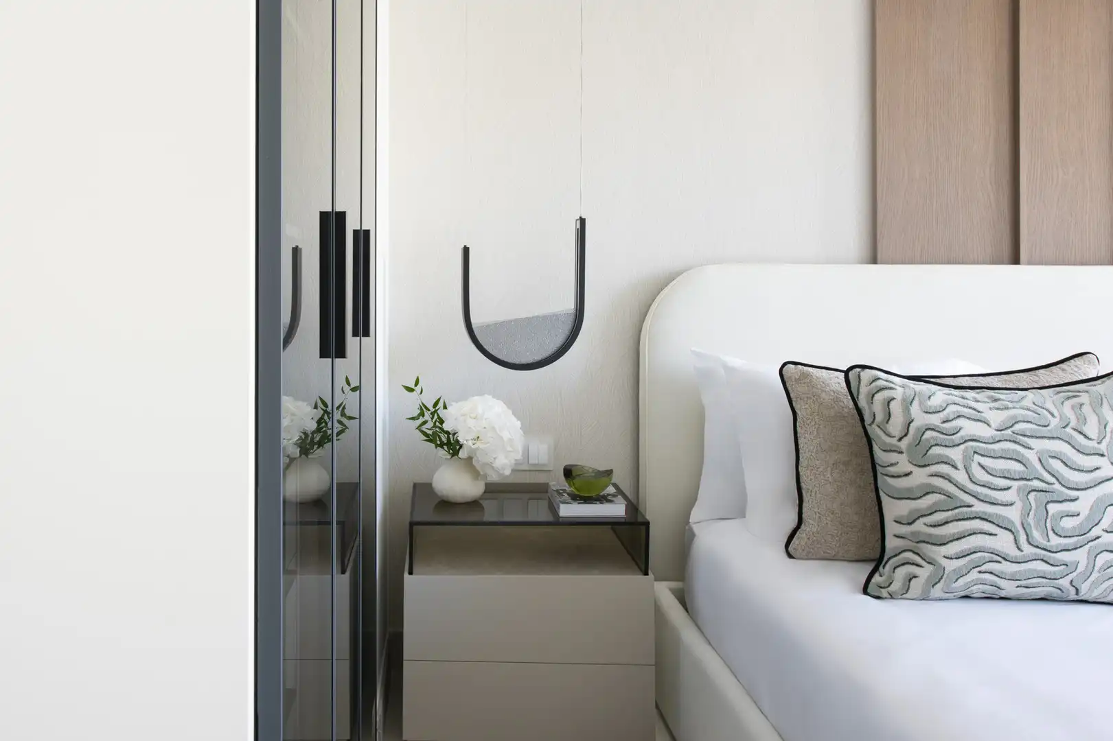 Schlafzimmer von Dachboden zum Verkauf in Estepona mit Klimaanlage, Terrasse und Abstellraum