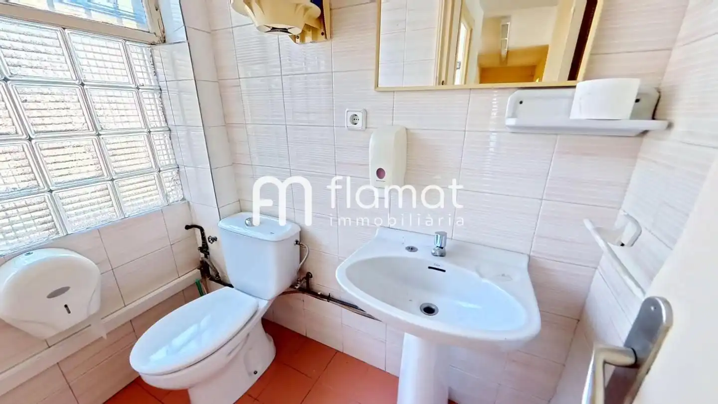Bathroom of Office for sale in Tarragona