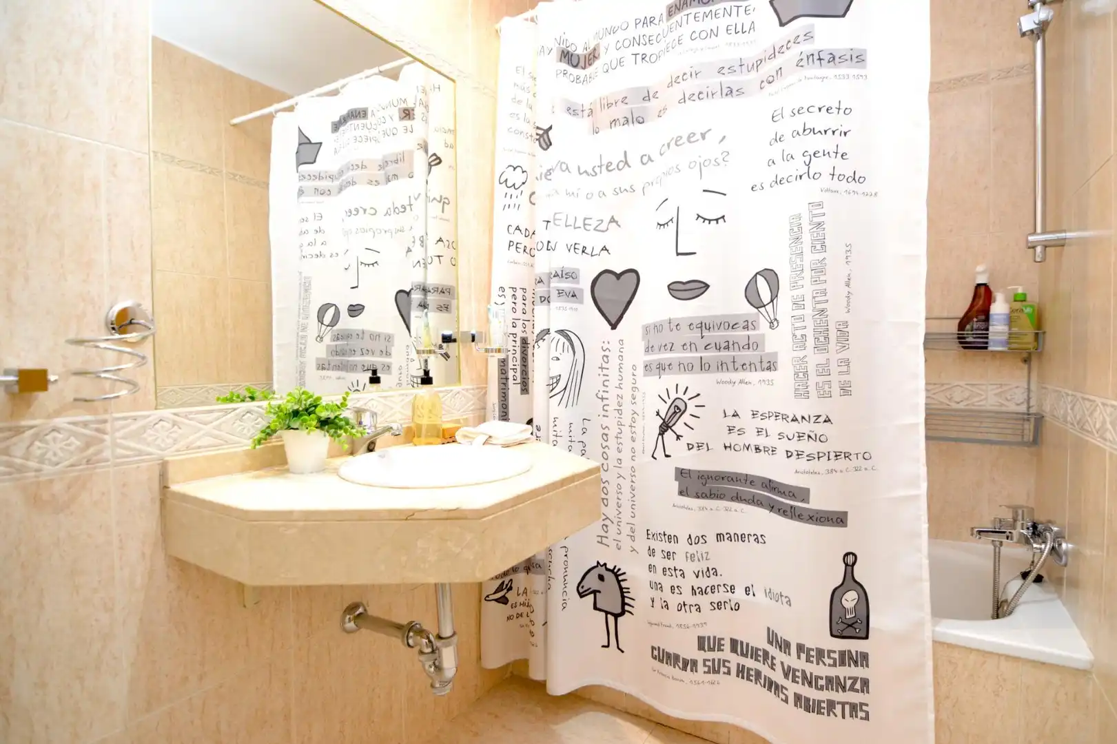Bathroom of Flat for share in Villanueva de la Cañada