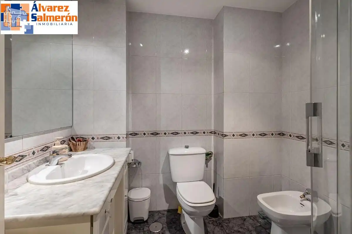 Piso con ascensor en venta en Genil, imagen 23