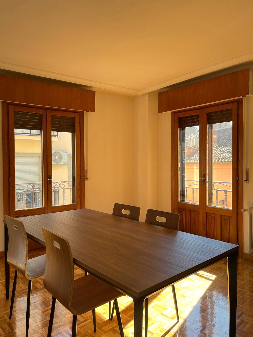 Comedor de Piso de alquiler en Plasencia con Calefacción, Amueblado y Balcón