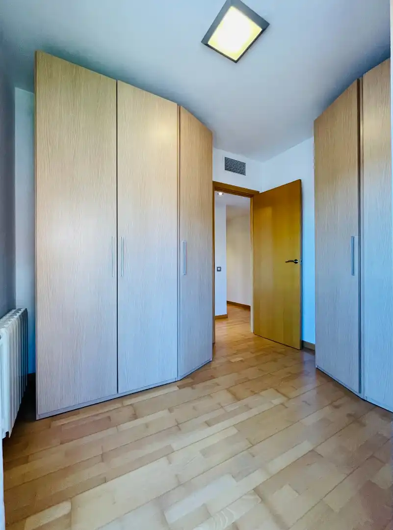 Piso de alquiler en Corbera de Llobregat con Aire acondicionado, Calefacción y Trastero