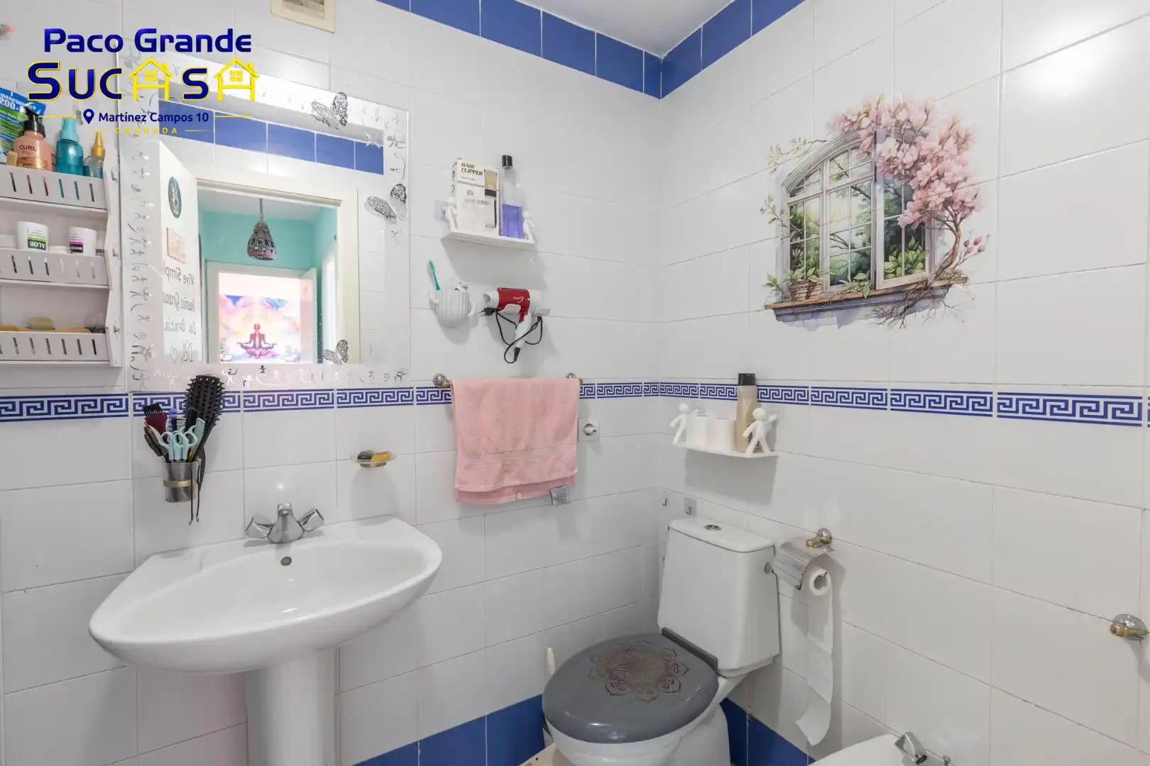 Bathroom of Flat for sale in Granada  with Heating, Terrace and Furnished