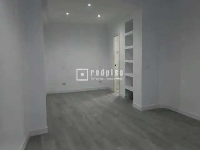 Bedroom of Lofts for sale in  Madrid Capital