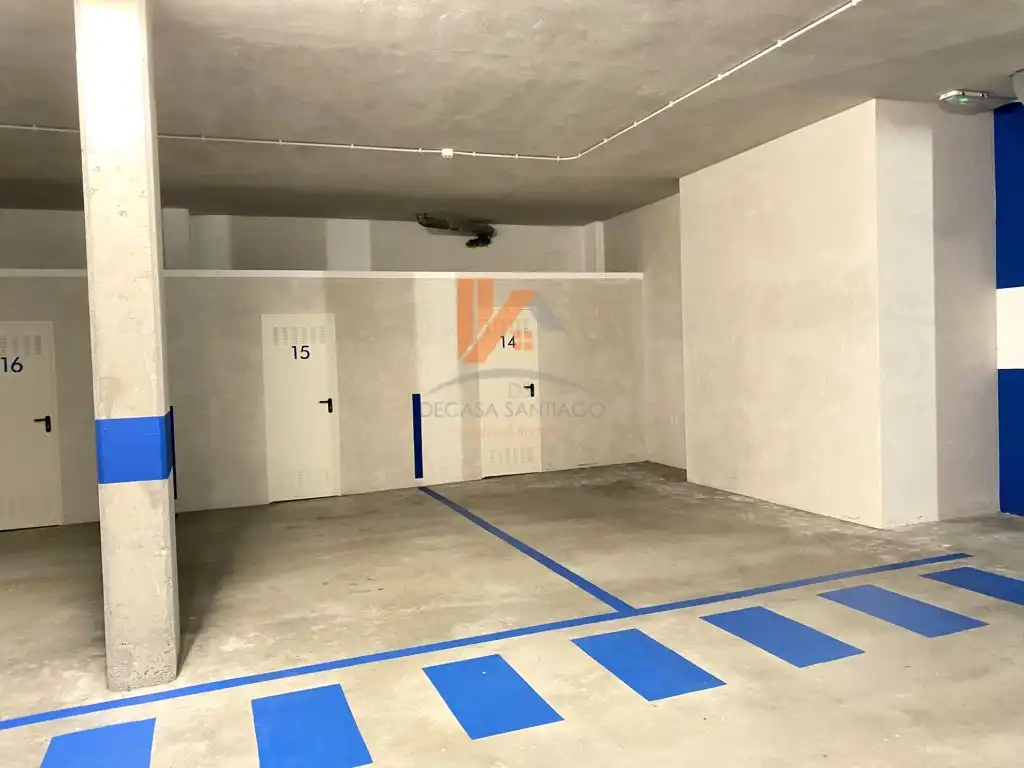 Parking de Garaje de alquiler en Santiago de Compostela 