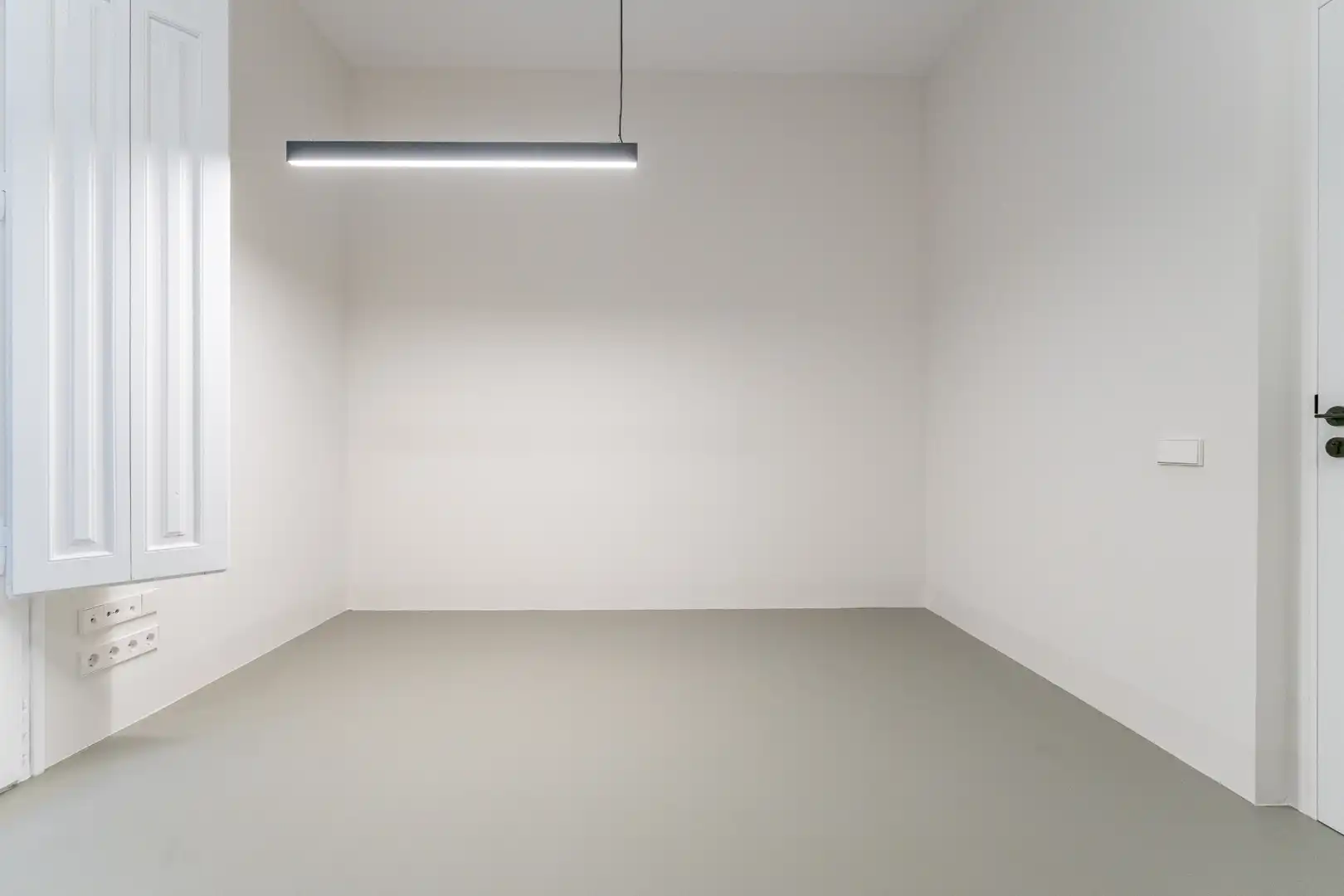 Büro zur Miete in Reus mit Klimaanlage, Heizung und Balkon