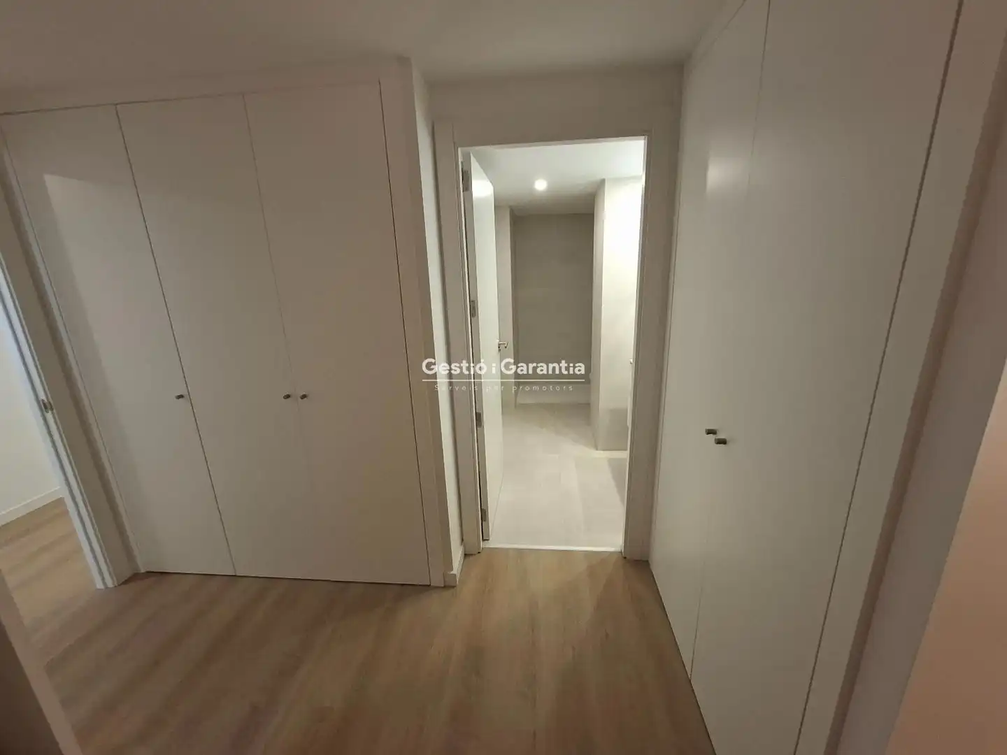 Wohnung zum Verkauf in Terrassa mit Terrasse, Schwimmbad und Gemeinschaftspool