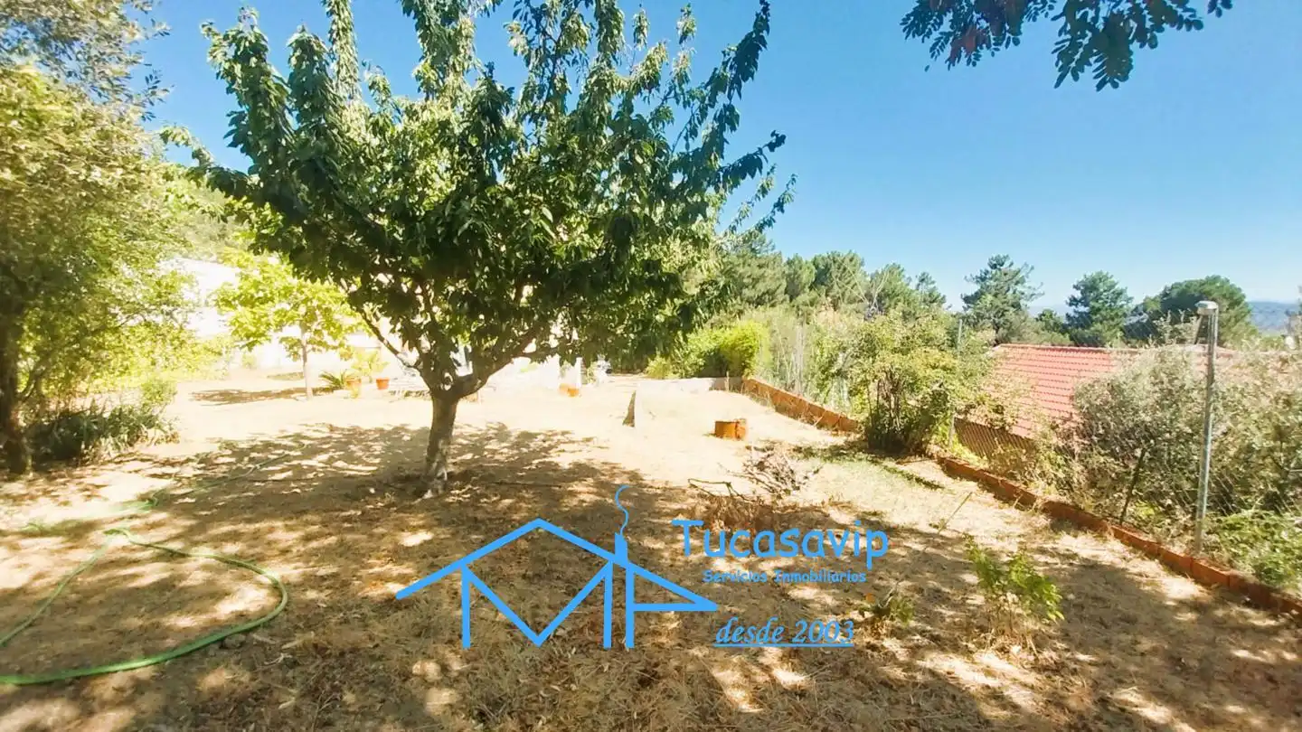 Casa o xalet en venda en El Tiemblo  amb Jardí privat i Terrassa