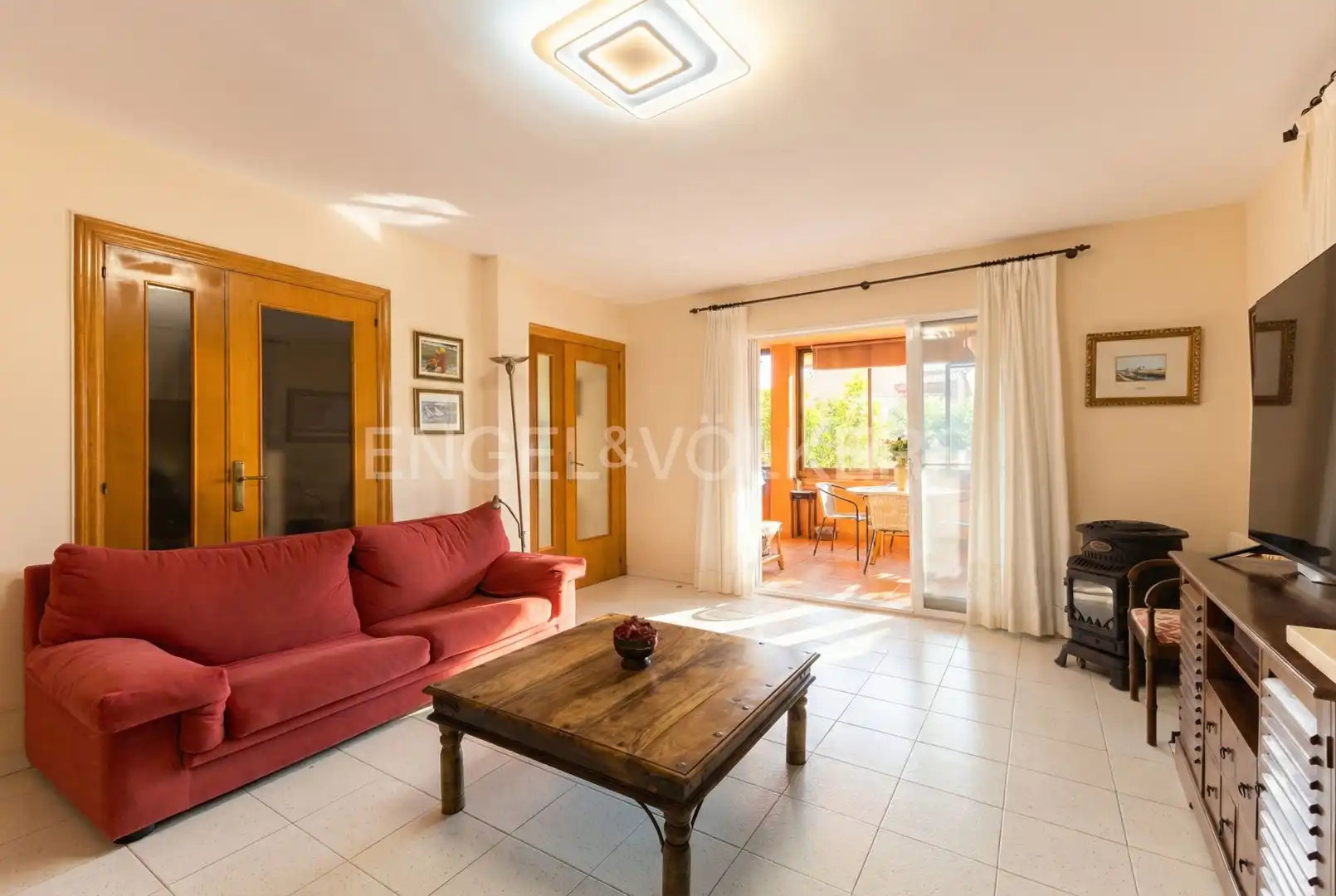 Sala de estar de Casa o chalet en venta en Castellón de la Plana / Castelló de la Plana con Aire acondicionado, Calefacción y Jardín privado