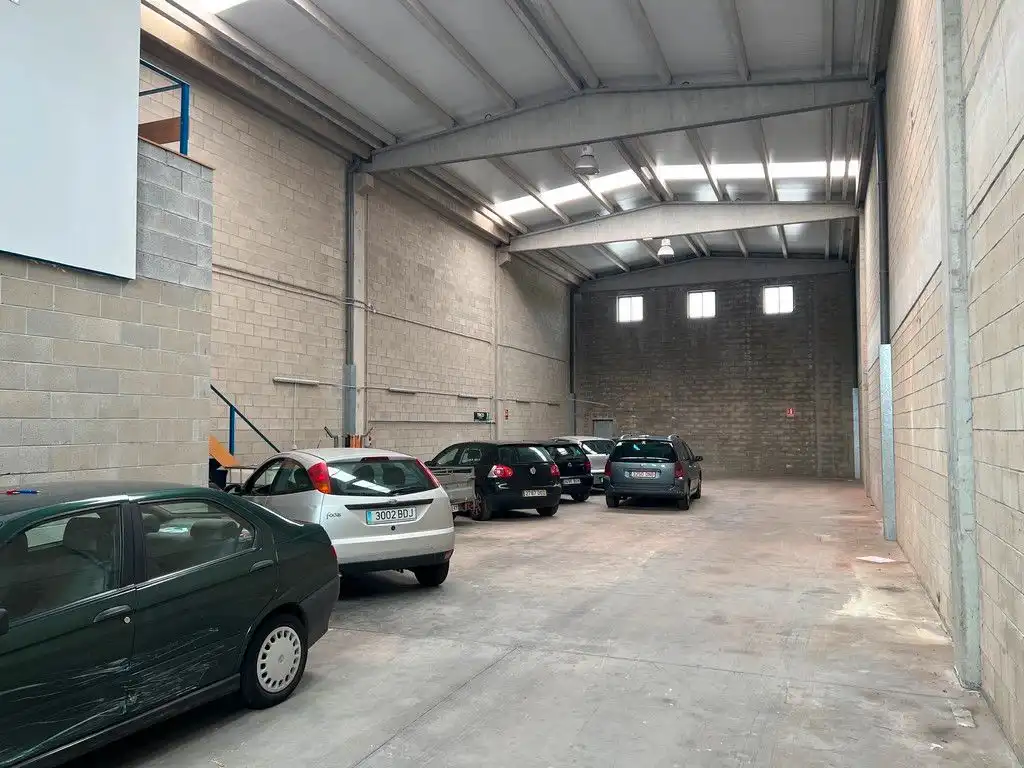 Industriegebäude zur Miete in O Milladoiro, imagen 2