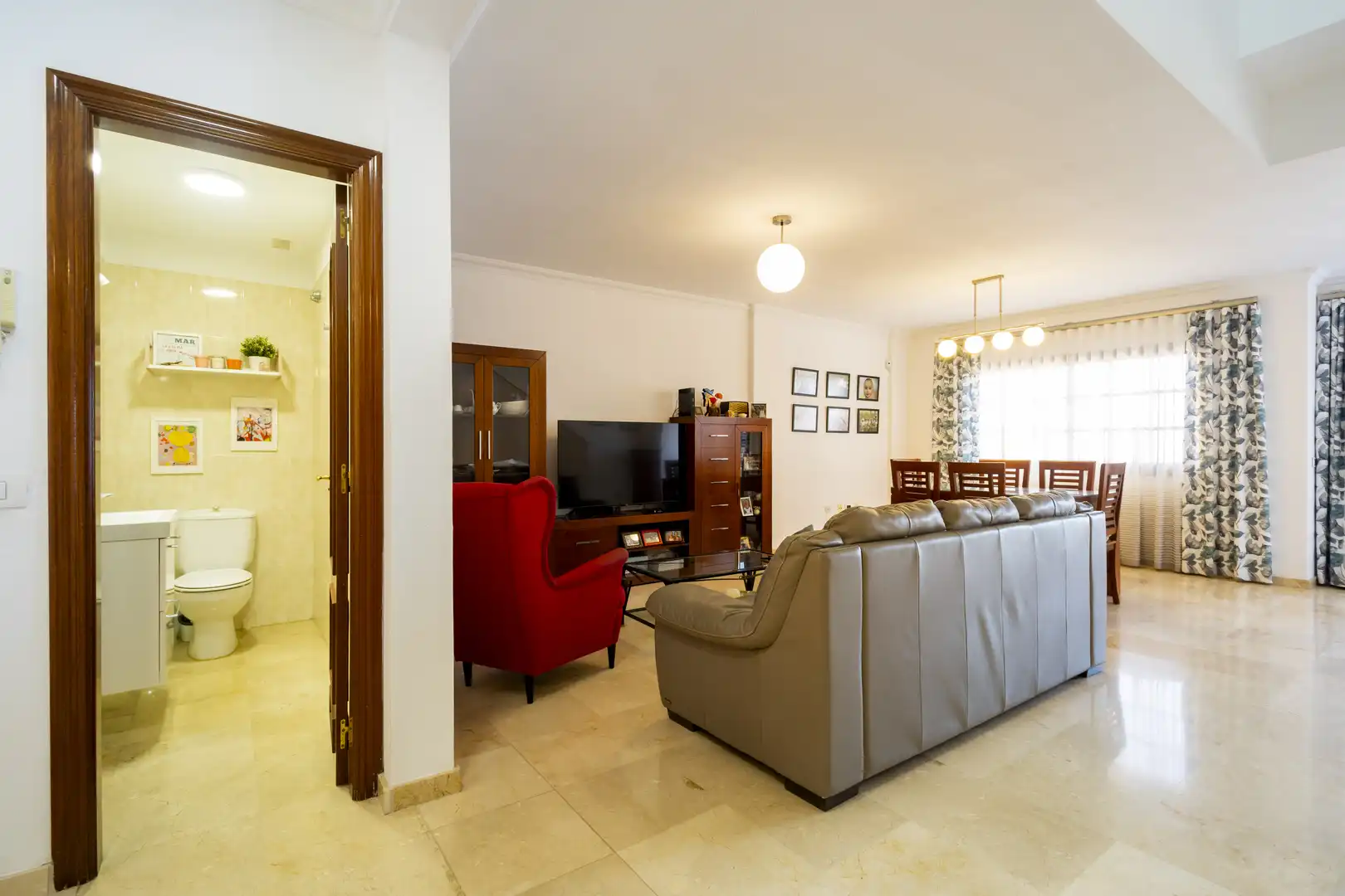 Sala de estar de Casa adosada en venta en Candelaria con Terraza, Trastero y Balcón