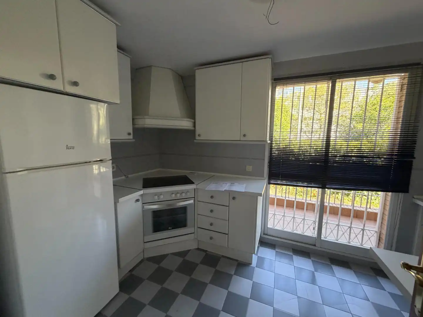 Küche von Wohnung zur Miete in Sevilla mit Klimaanlage und Terrasse
