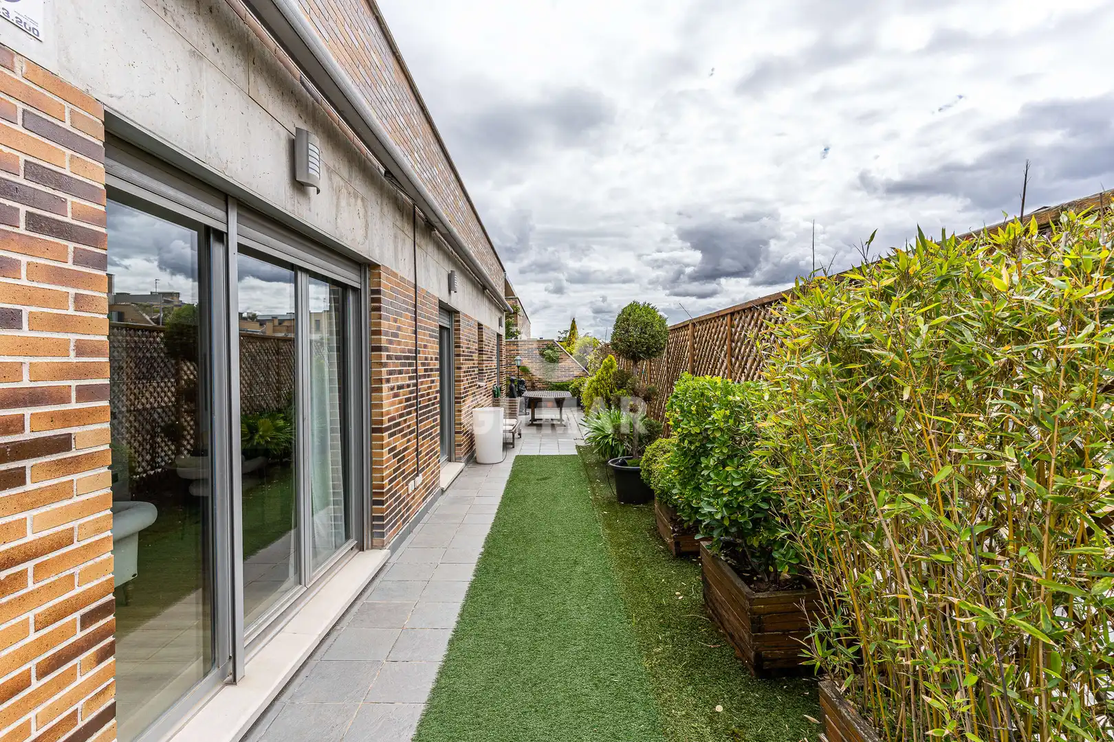 Terrasse von Maisonette zum Verkauf in Madrid mit Heizung, Privatgarten und Abstellraum