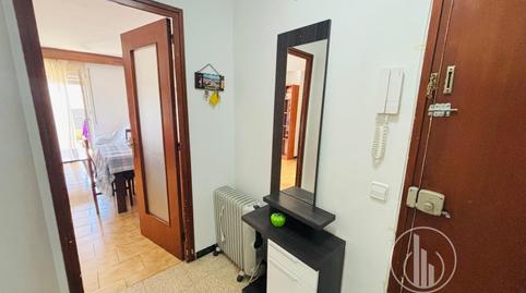 Foto 3 de Pis en venda a Carrer del Mossèn Jacint Verdaguer, Olot, Girona