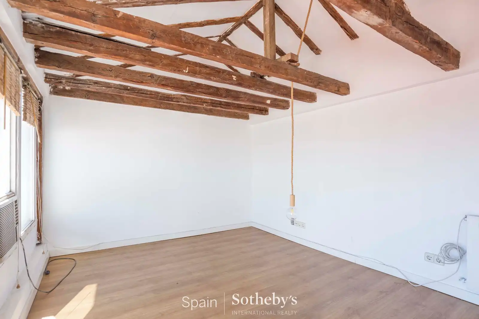 Attic for sale in Madrid  with Air Conditioner, Heating and Terrace
