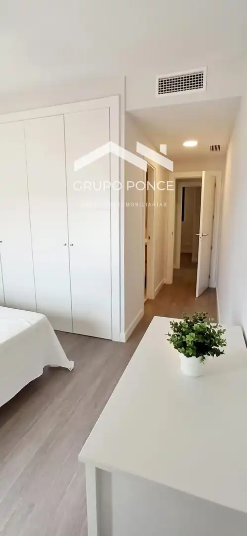 Bedroom of Flat for rent in Jerez de la Frontera  with Air Conditioner, Storage room and Furnished