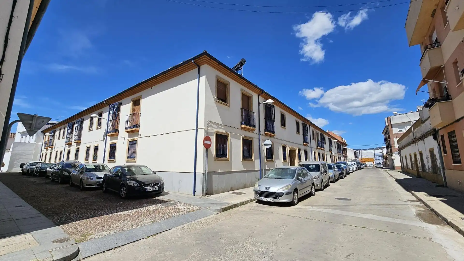 Vista exterior de Casa o xalet en venda en Córdoba amb Aire condicionat i Traster