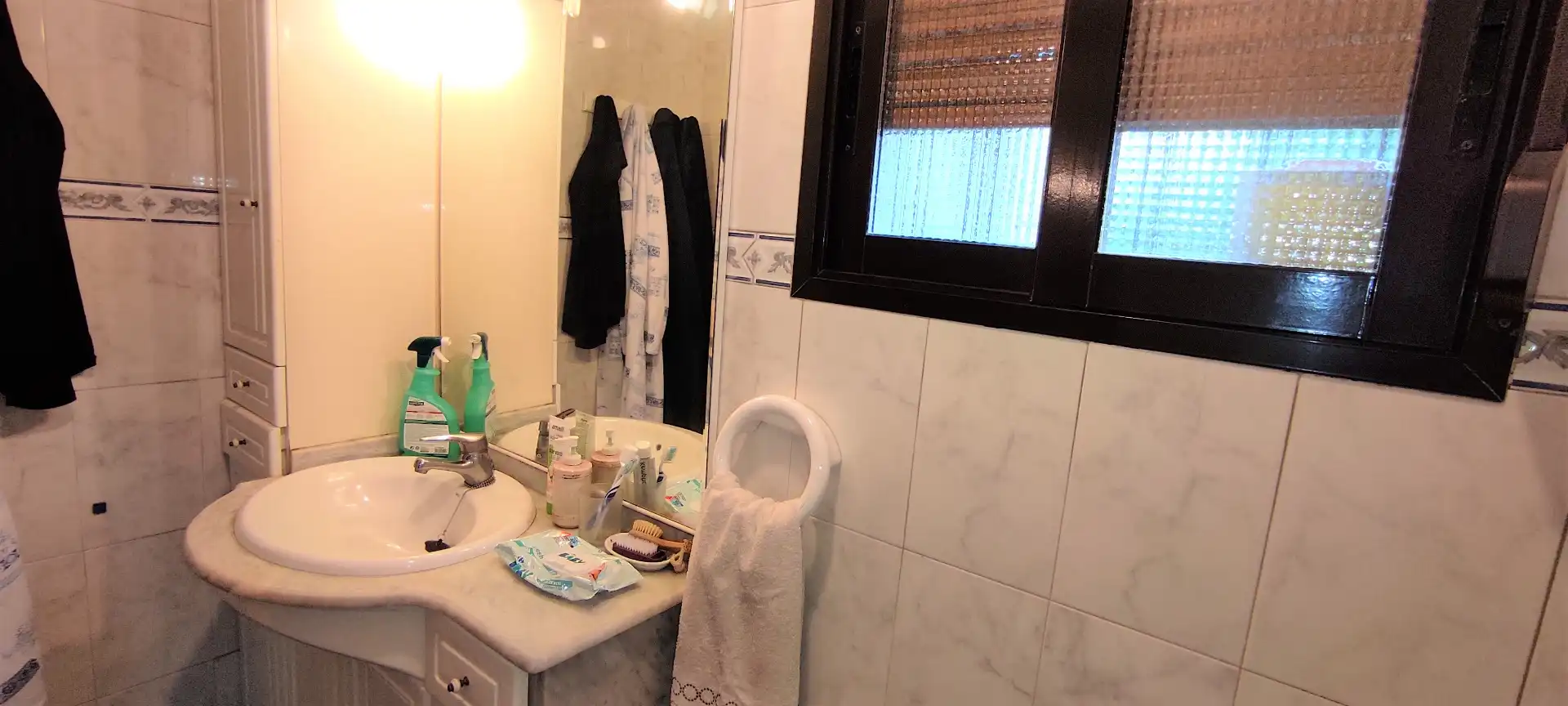 Baño de Casa adosada en venta en Valle de Trápaga-Trapagaran con Calefacción, Jardín privado y Terraza