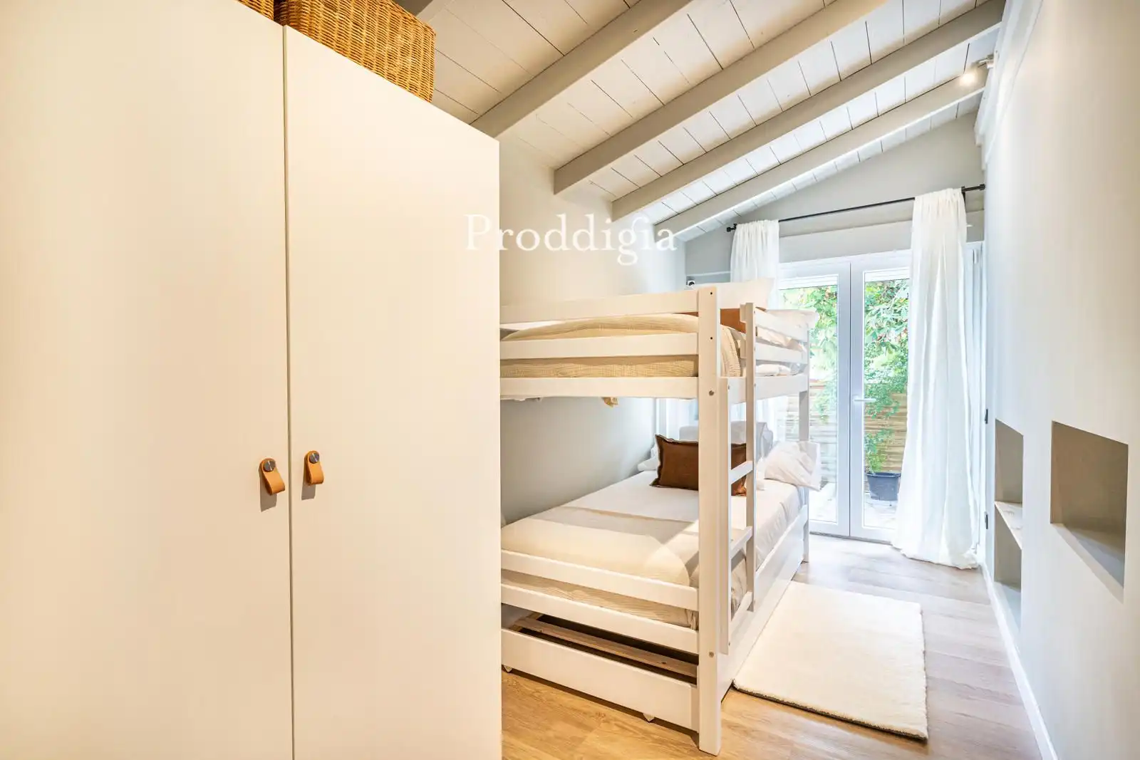Habitación de Casa o chalet de alquiler en Sant Cugat del Vallès con Terraza, Piscina y Amueblado