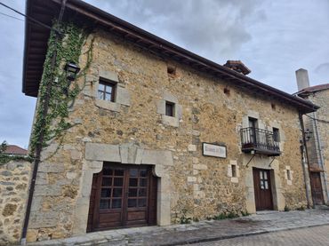 Casa amb balcó en venda a Valle de Mena