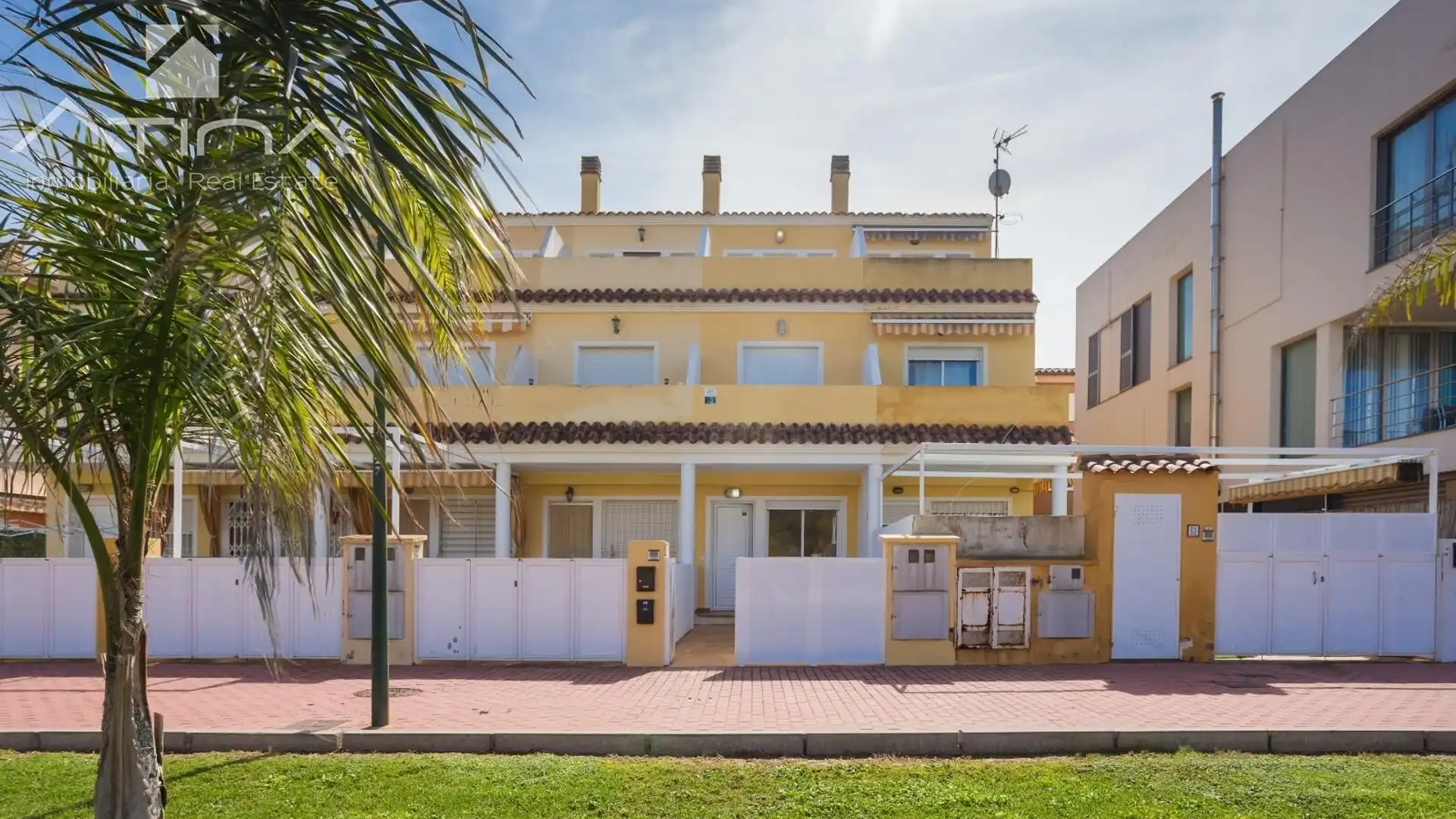 Vista exterior de Casa adosada en venta en Miramar con Aire acondicionado, Jardín privado y Terraza