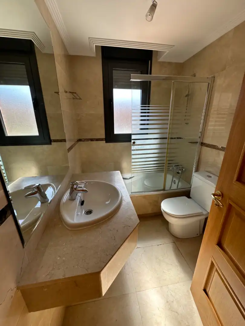 Baño de Piso en venta en Valladolid con Calefacción, Parquet y Trastero