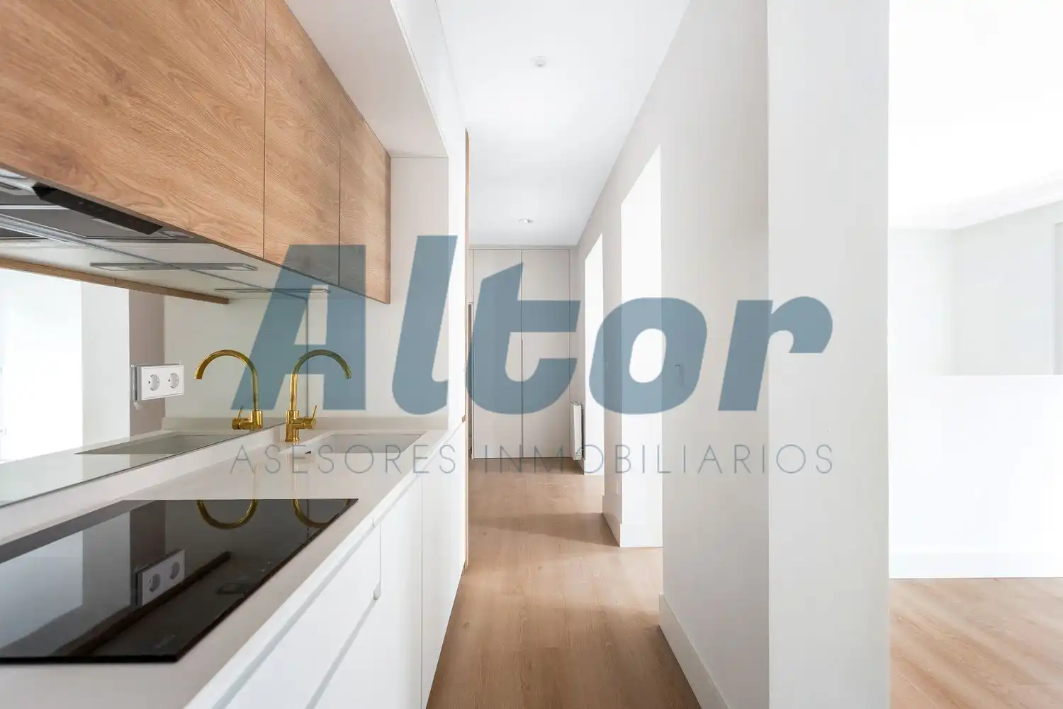 Flat with lift for sale in DE PEREZ GALDOS, imagen 43