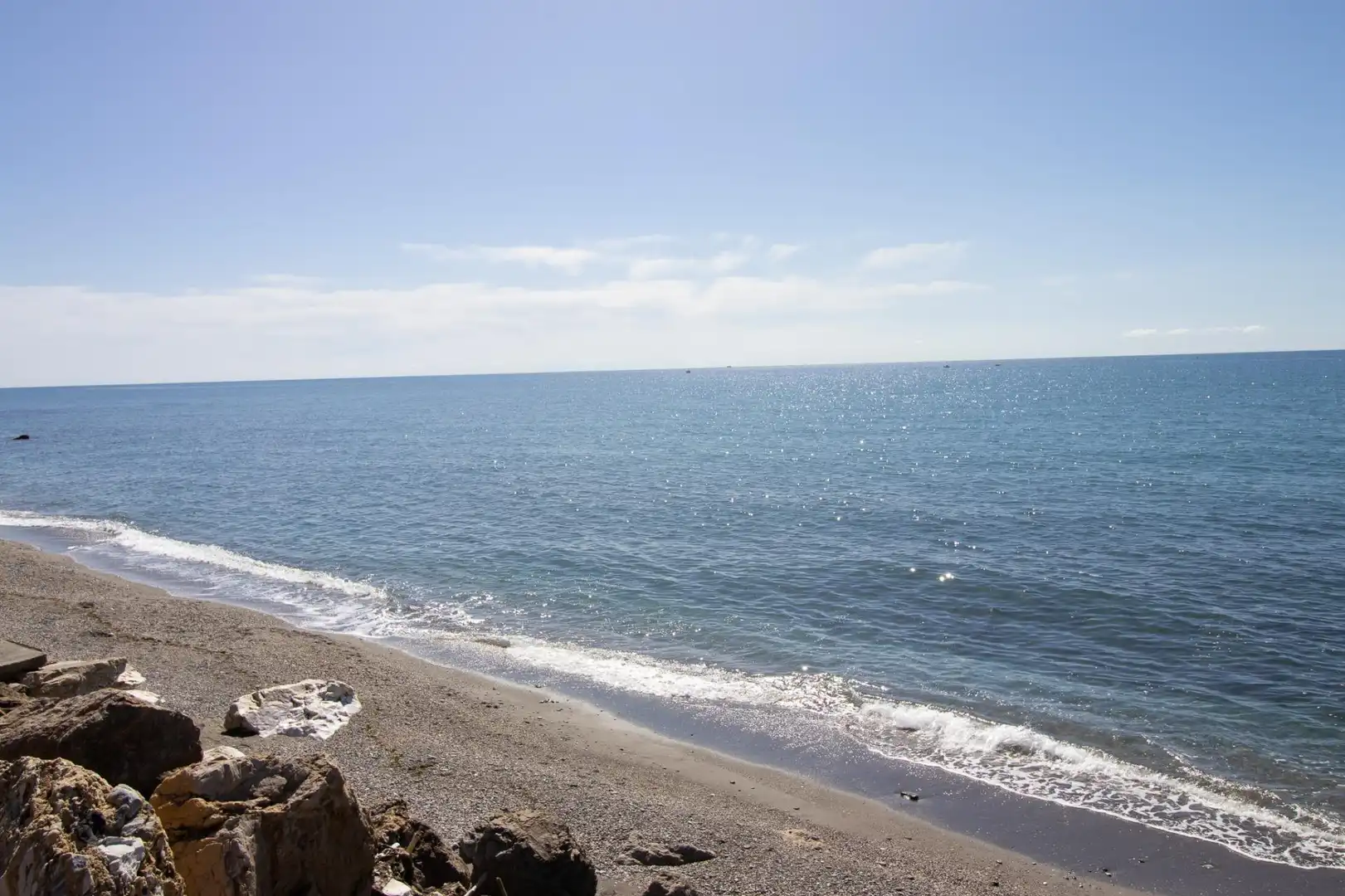 Vista exterior de Casa o chalet en venta en Vélez-Málaga con Piscina comunitaria