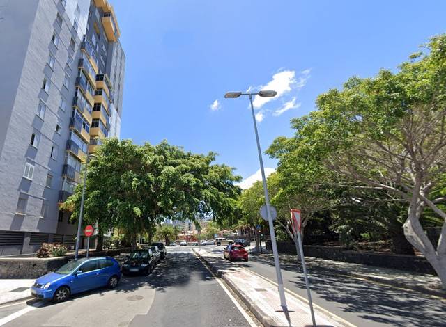 Piso en Venta en Ganivet en Los Gladiolos