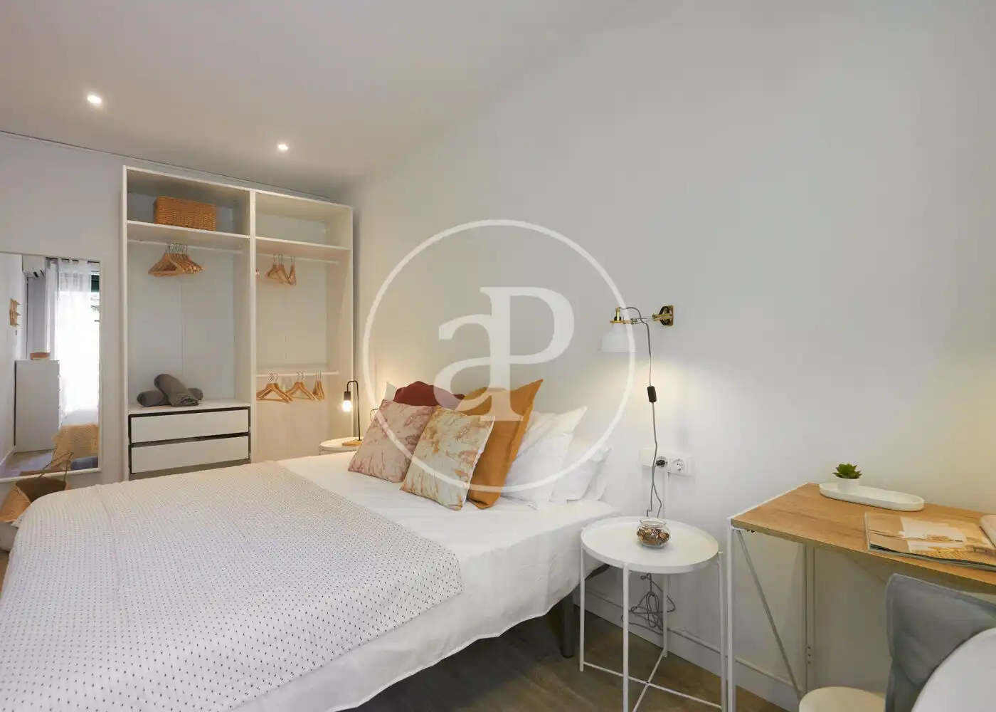 Habitación de Piso en venta en Barcelona con Calefacción, Terraza y Amueblado