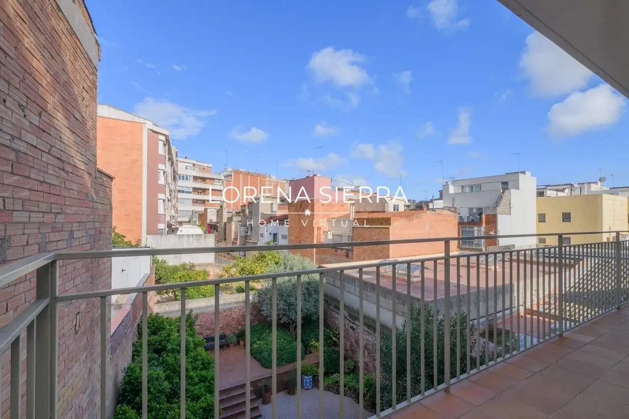 Vista exterior de Dúplex en venda en Gavà amb Aire condicionat, Calefacció i Parquet
