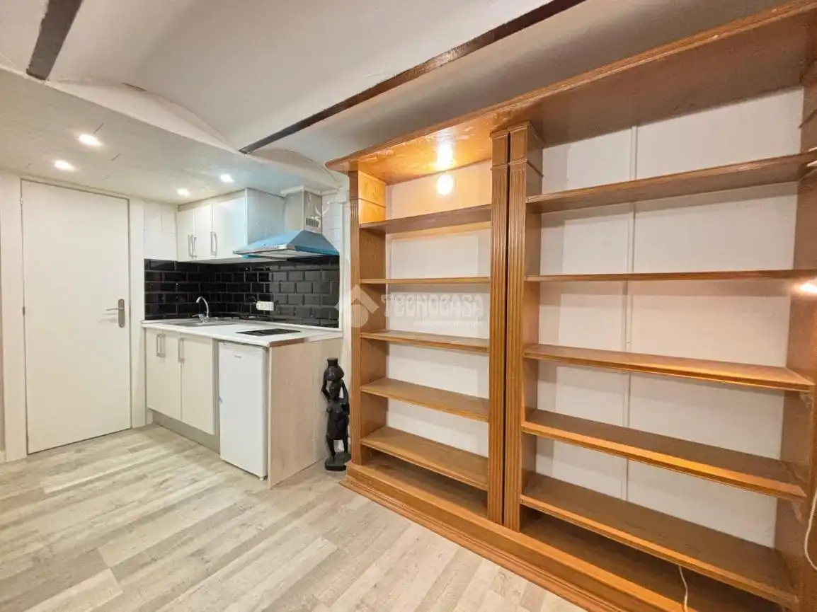 Cocina de Piso en venta en Barcelona con Parquet y Amueblado