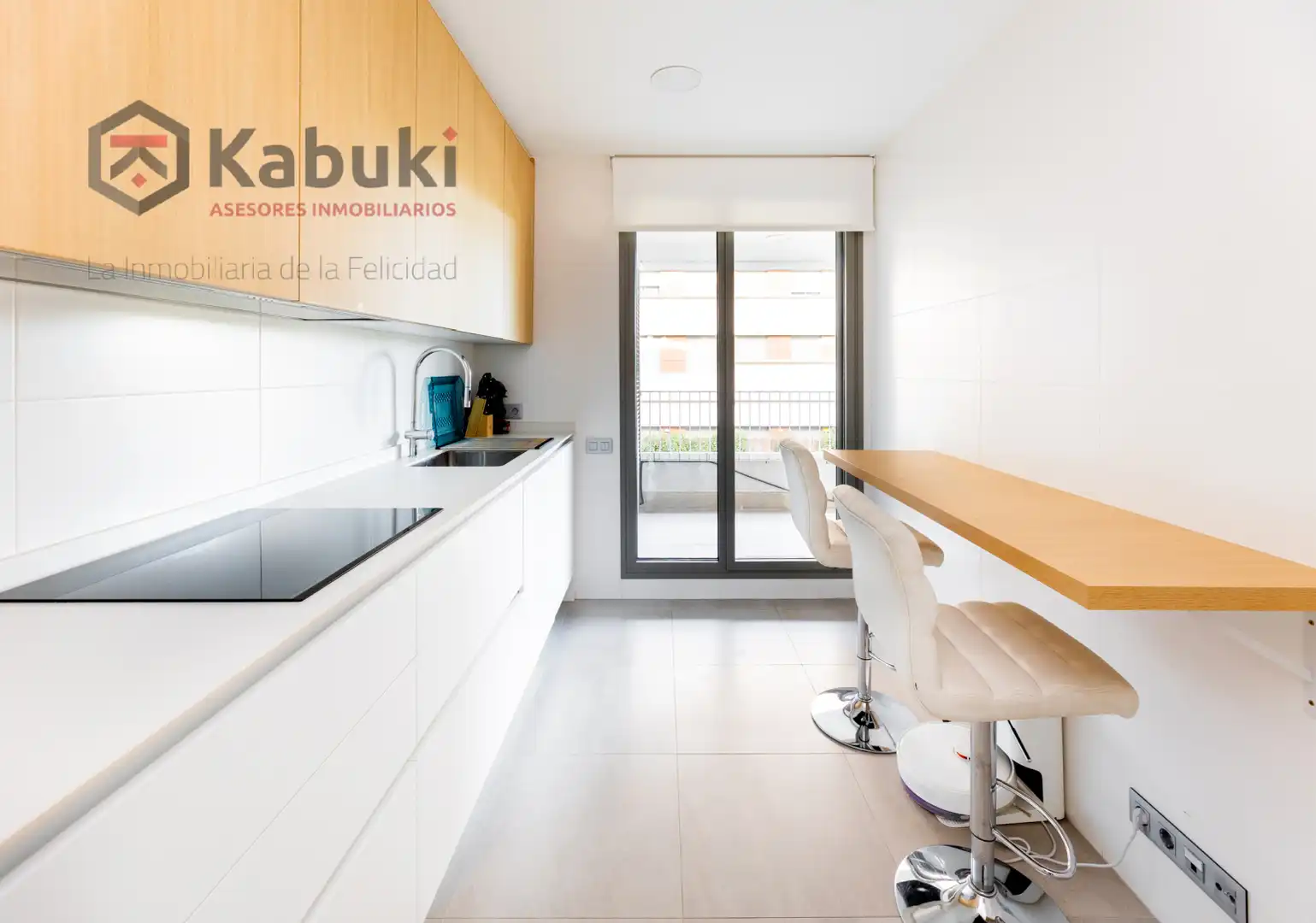 Kitchen of Flat for sale in Granada  with Private garden, Terrace and Storage room