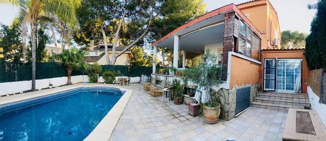 Casa-chalet en Venta en Gallipont