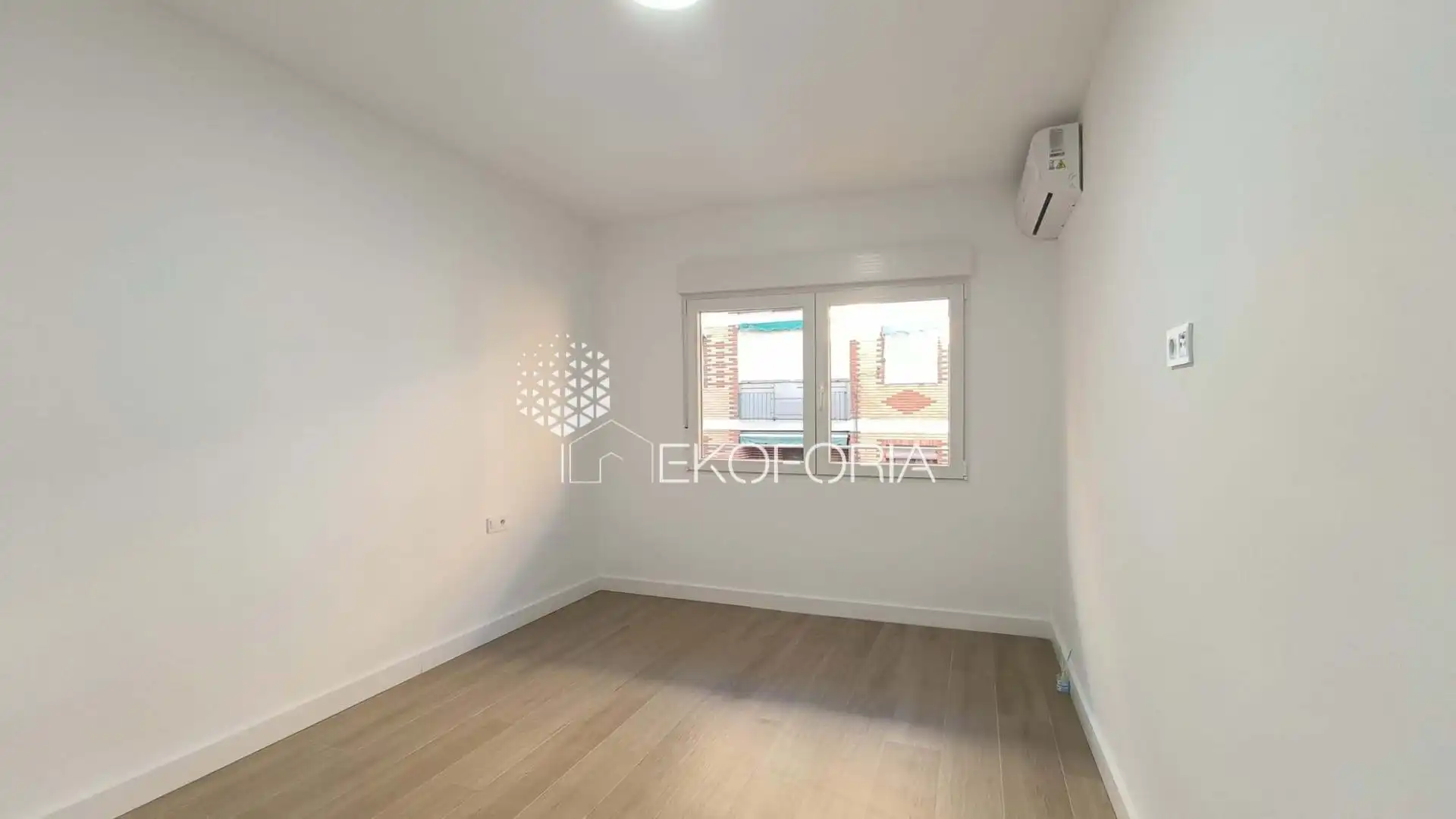 Habitación de Piso en venta en Paterna con Aire acondicionado, Calefacción y Terraza