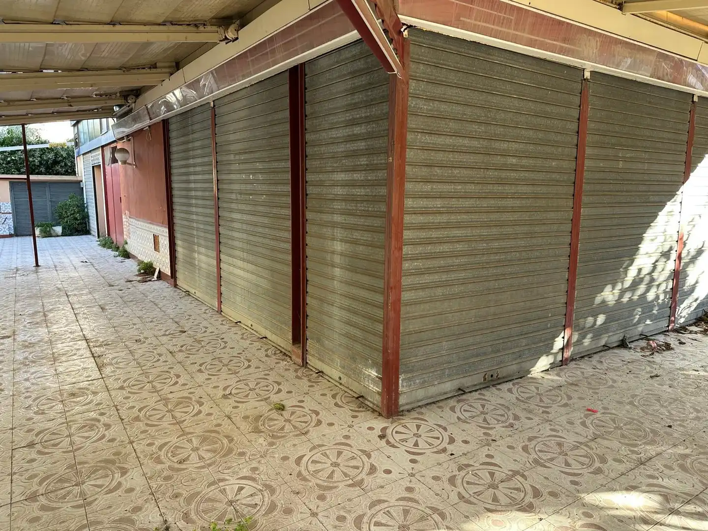 Außenansicht von Geschaftsraum zum Verkauf in Calafell mit Terrasse