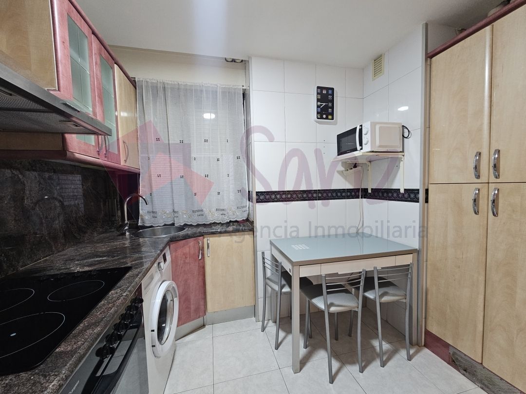 Kitchen of Flat for sale in  Logroño  with Heating, Terrace and Storage room