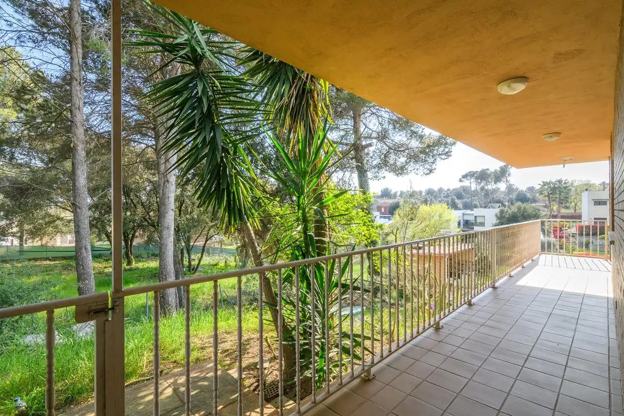 Garden of Houses for sale in Sabadell  with Air Conditioner, Heating and Terrace
