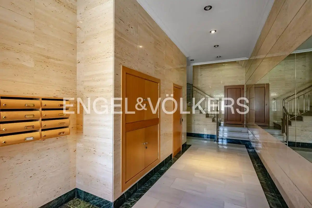 Piso en venta en Gijón  con Calefacción, Parquet y Balcón