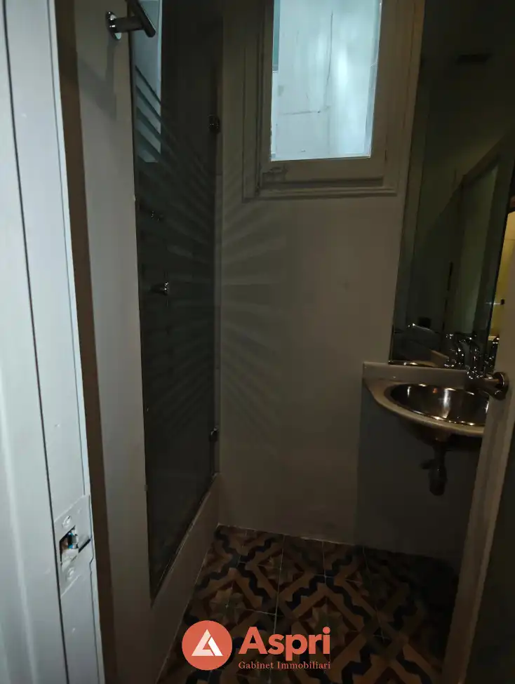 Bathroom of Flat for rent in Barcelona  with Air Conditioner, Private garden and Terrace