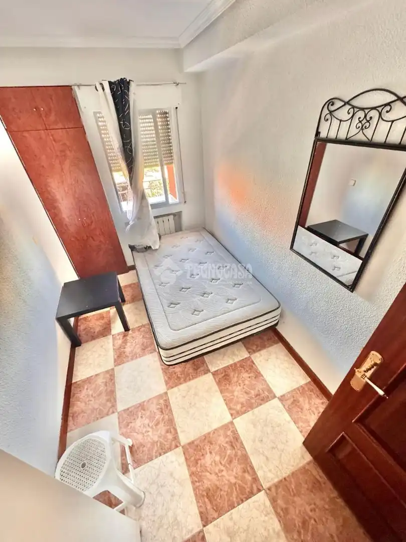 Bedroom of Flat for sale in Fuenlabrada  with Air Conditioner and Terrace