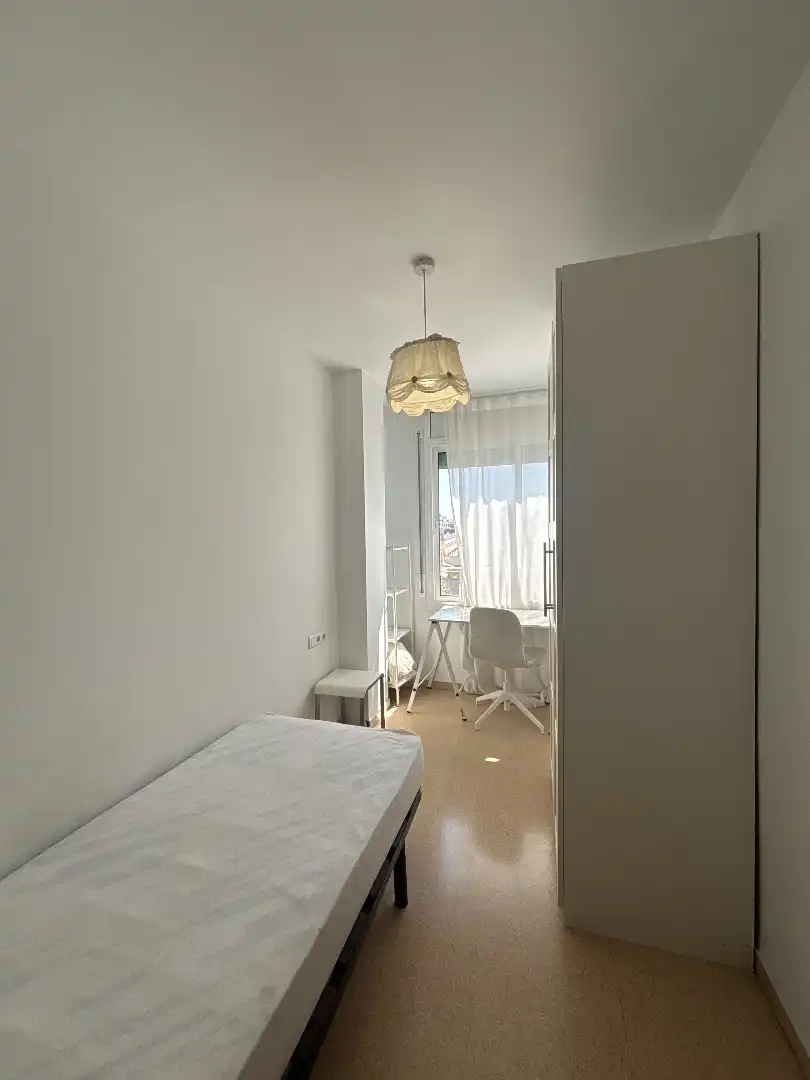 Habitación de Piso de alquiler en Sabadell con Calefacción y Amueblado